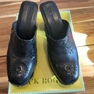 Jack Rogers black leather Ali’s clog